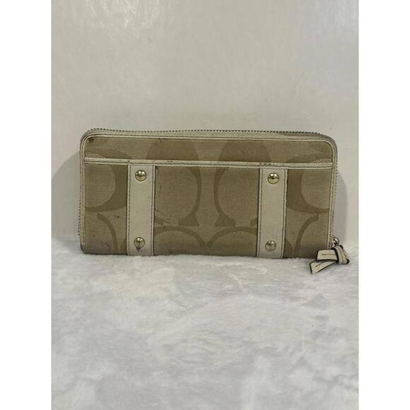 Coach Wallet - Picture 5 of 12